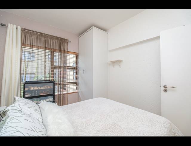 2 BEDROOM APARTMENT FOR SALE IN BLACKHEATH